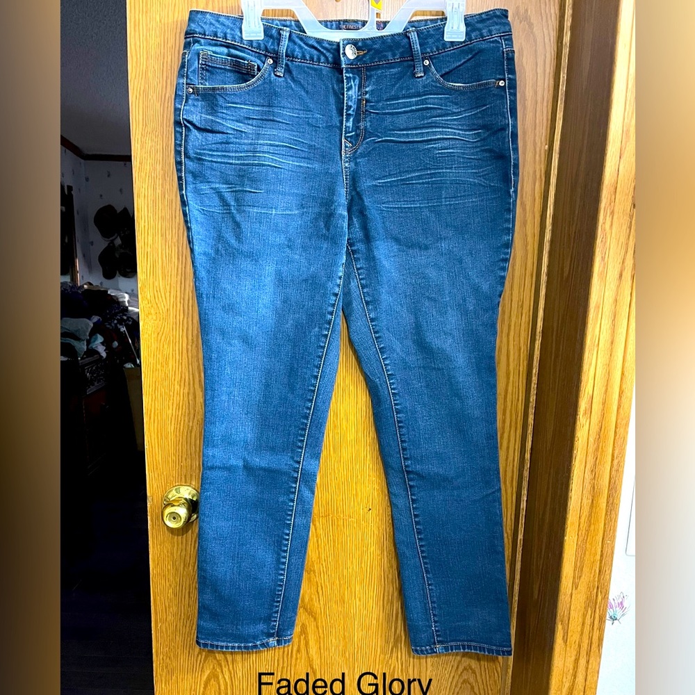 14A Faded Glory Jeans